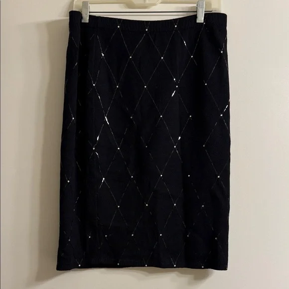 St John Black Diamond Sparkle Suit, Size 12 - Picture 5 of 5